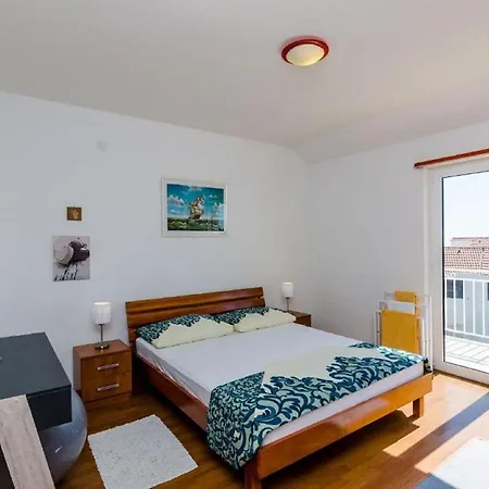 Daire Seaview In Dalmatia With Garden *