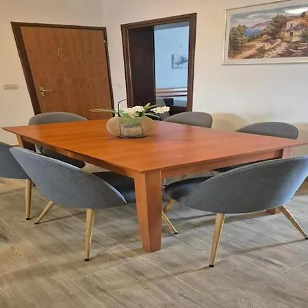 Seaview In Dalmatia With Garden Cavtat