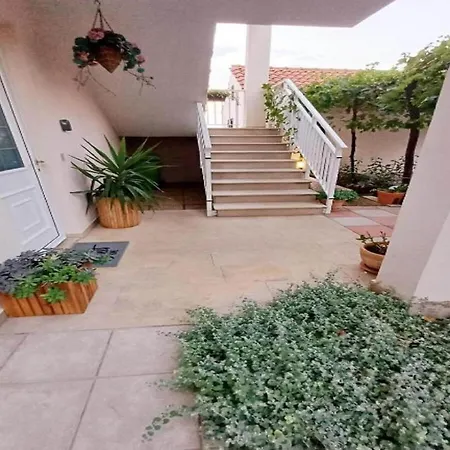 Seaview In Dalmatia With Garden Lejlighed *