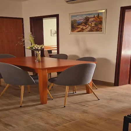 Seaview In Dalmatia With Garden *