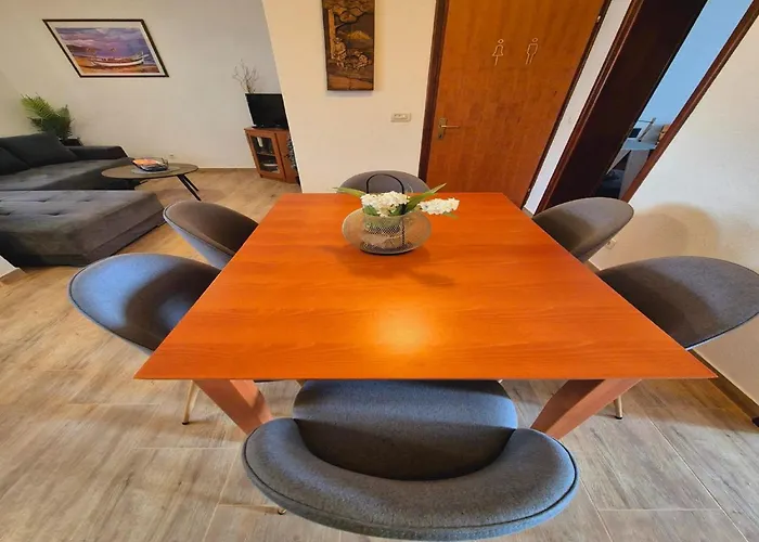 Seaview In Dalmatia With Garden Cavtat