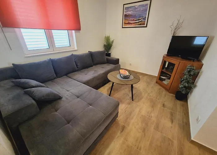 Seaview In Dalmatia With Garden Appartamento *