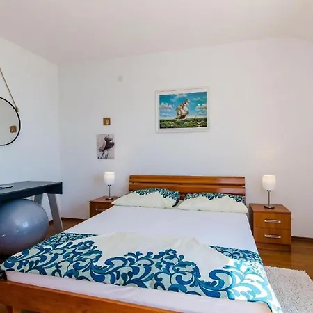 Seaview In Dalmatia With Garden 아파트 *