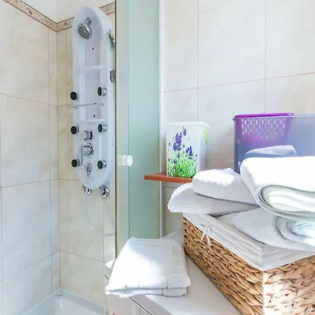 Seaview In Dalmatia With Garden 챠브타트