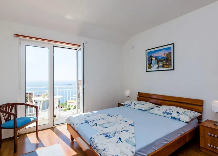 Seaview In Dalmatia With Garden