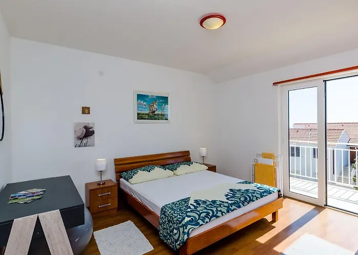 Appartamento Seaview In Dalmatia With Garden